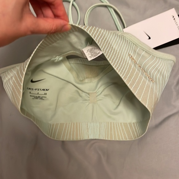 NWT Nike dri fit adv yoga double layered sports bra - Picture 5 of 7